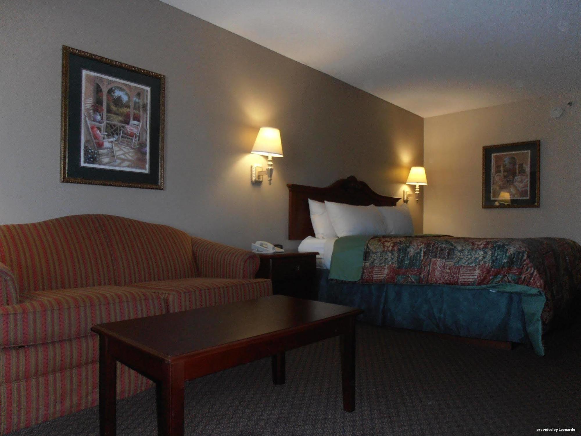 Days Inn & Suites By Wyndham Warner Robins Near Robins Afb Bilik gambar