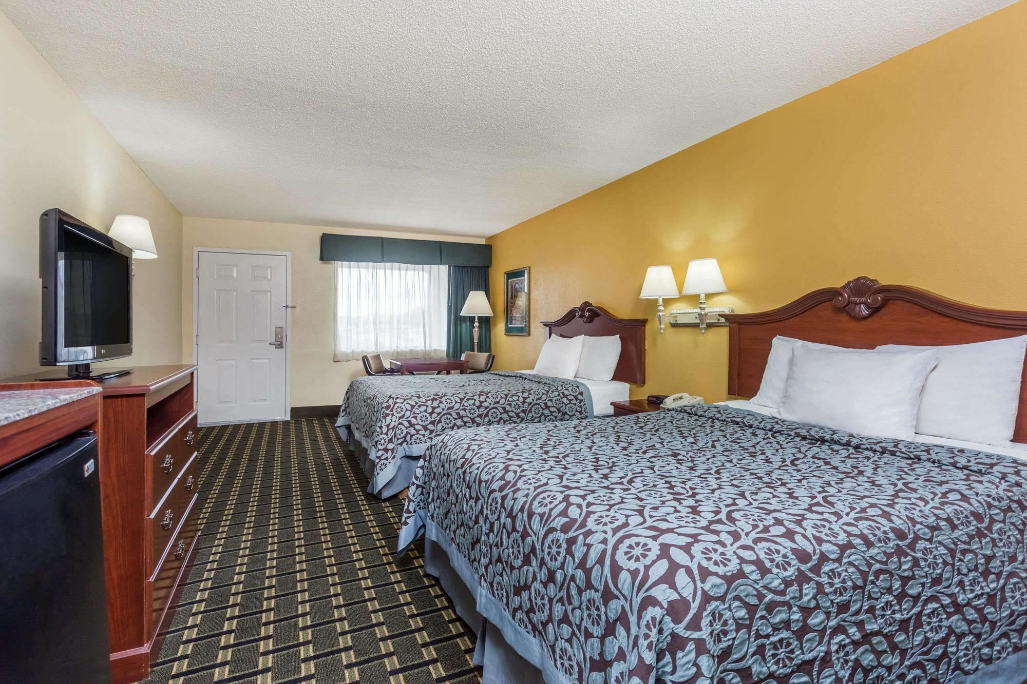 Days Inn & Suites By Wyndham Warner Robins Near Robins Afb Luaran gambar