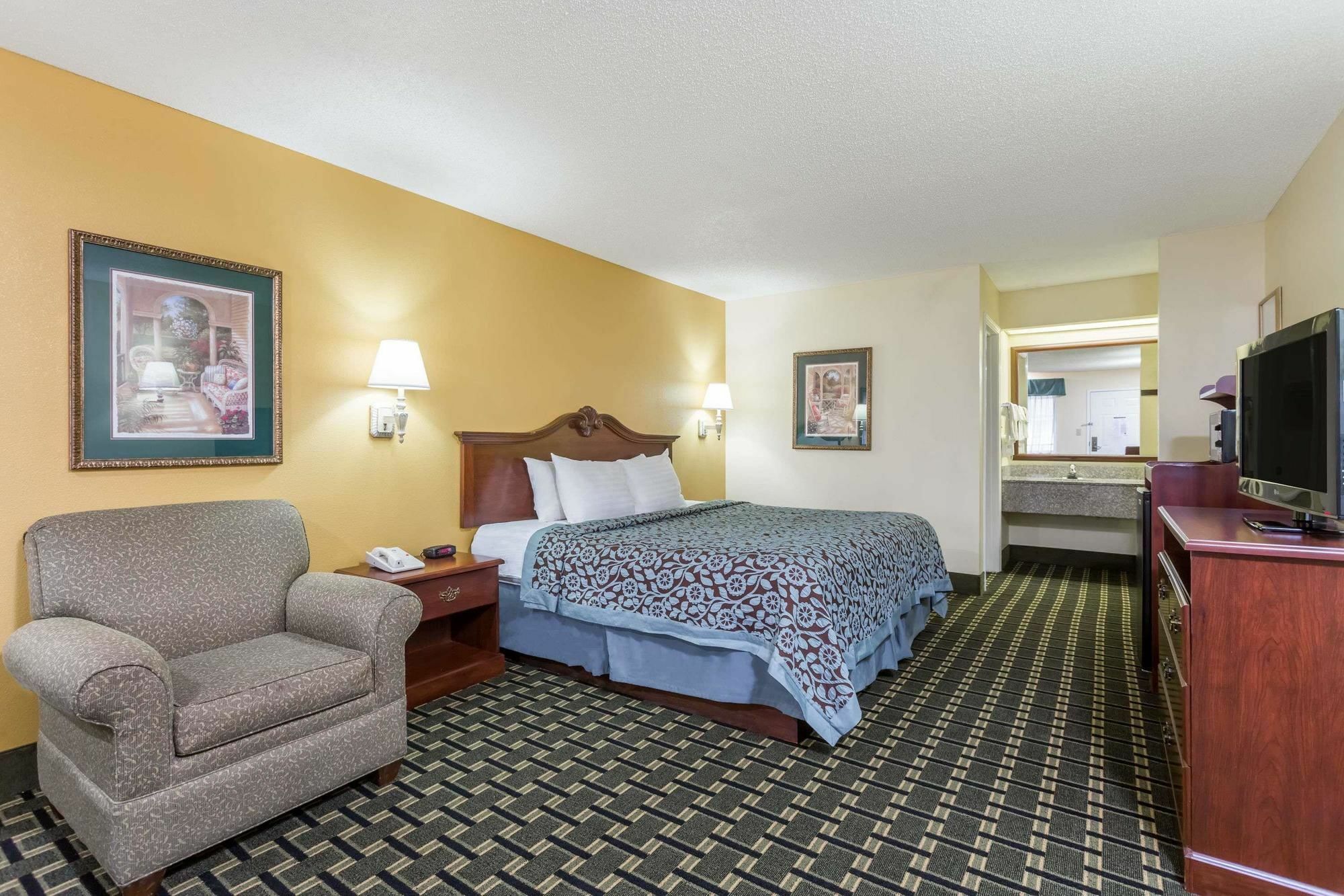 Days Inn & Suites By Wyndham Warner Robins Near Robins Afb Luaran gambar