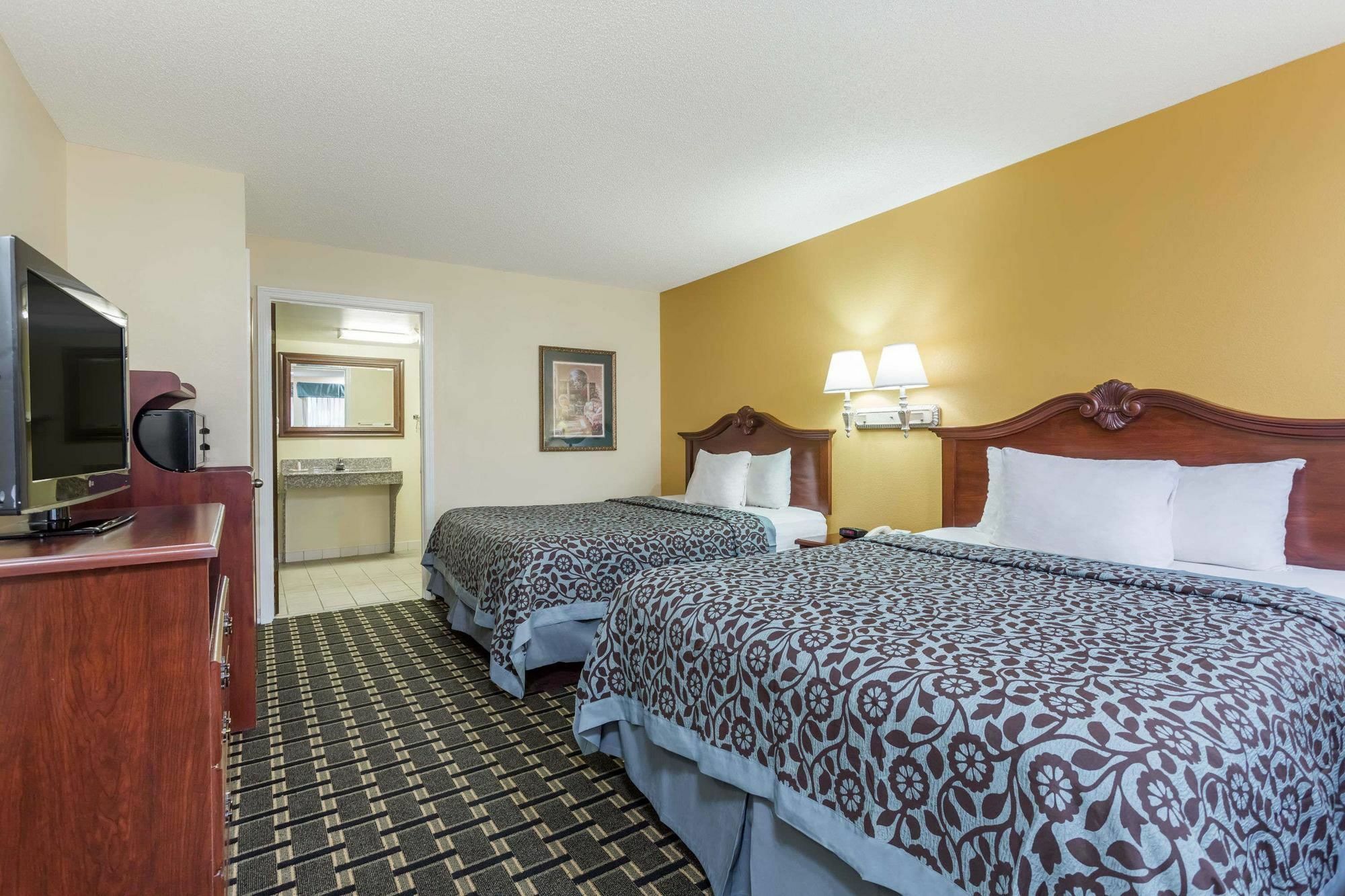 Days Inn & Suites By Wyndham Warner Robins Near Robins Afb Luaran gambar